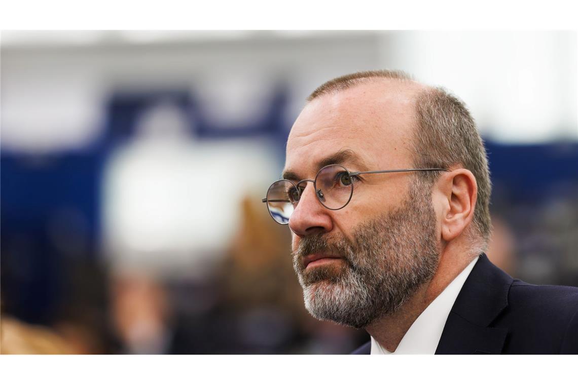 Weber sagt, seine Fraktion befürworte den Zoll-Deal, doch eine Zustimmung sei angesichts der Drohungen durch Trump zum jetzigen Zeitpunkt nicht möglich.