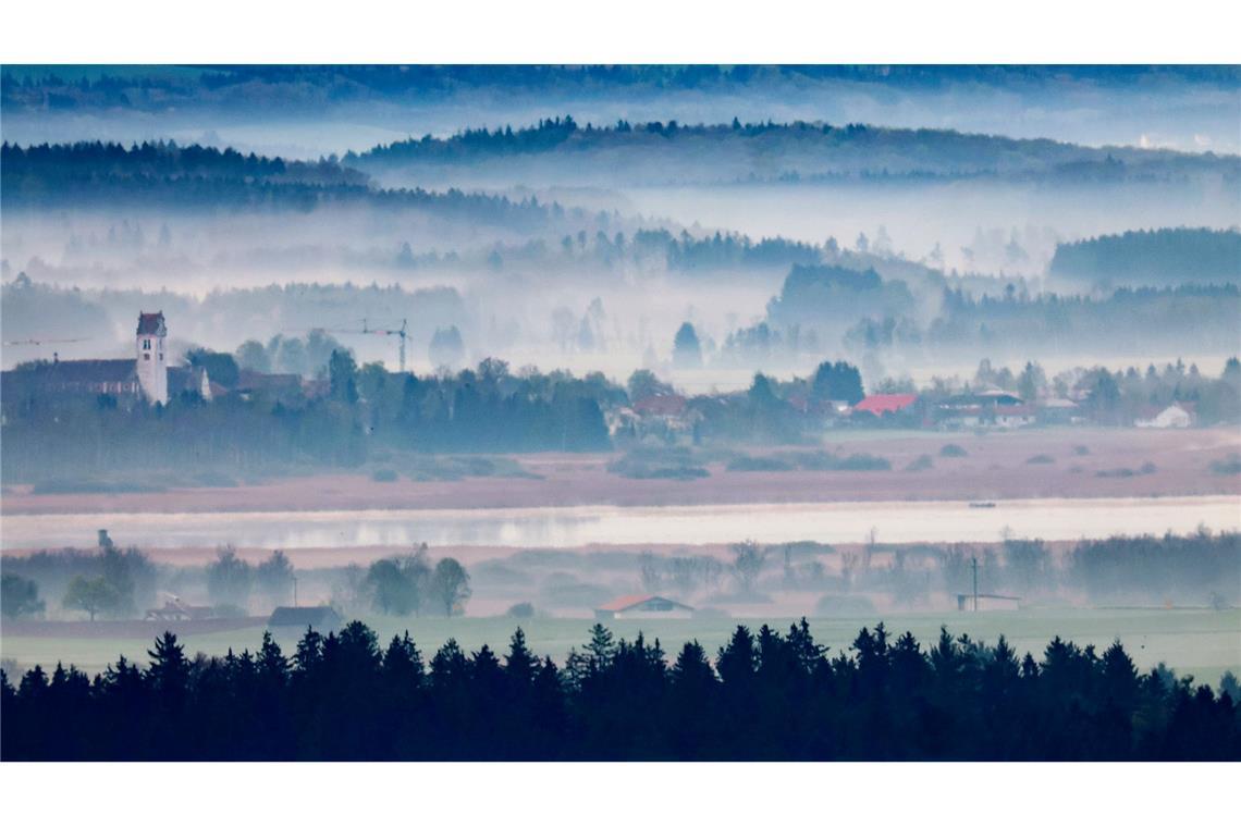Wetter nach Ostern mild und wechselhaft Wechselhaftes, aber recht mildes Frühlingswetter sagt der Deutsche Wetterdienst für die nächsten Tage vorher.