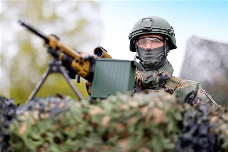 Wehrdienst ist nicht jedermanns (und jeder Frau) Sache.