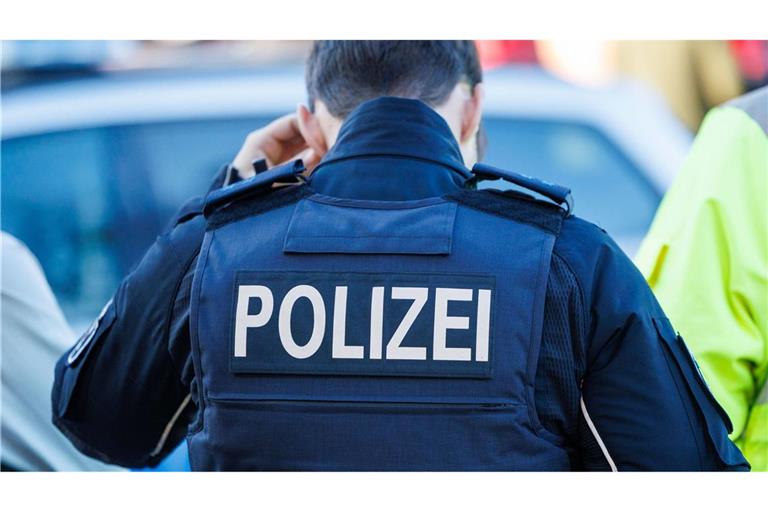 Weil ein 16-Jähriger sein Zimmer nicht aufräumen wollte, hat er die Polizei in Rheinland-Pfalz eingeschaltet. (Symbolbild)
