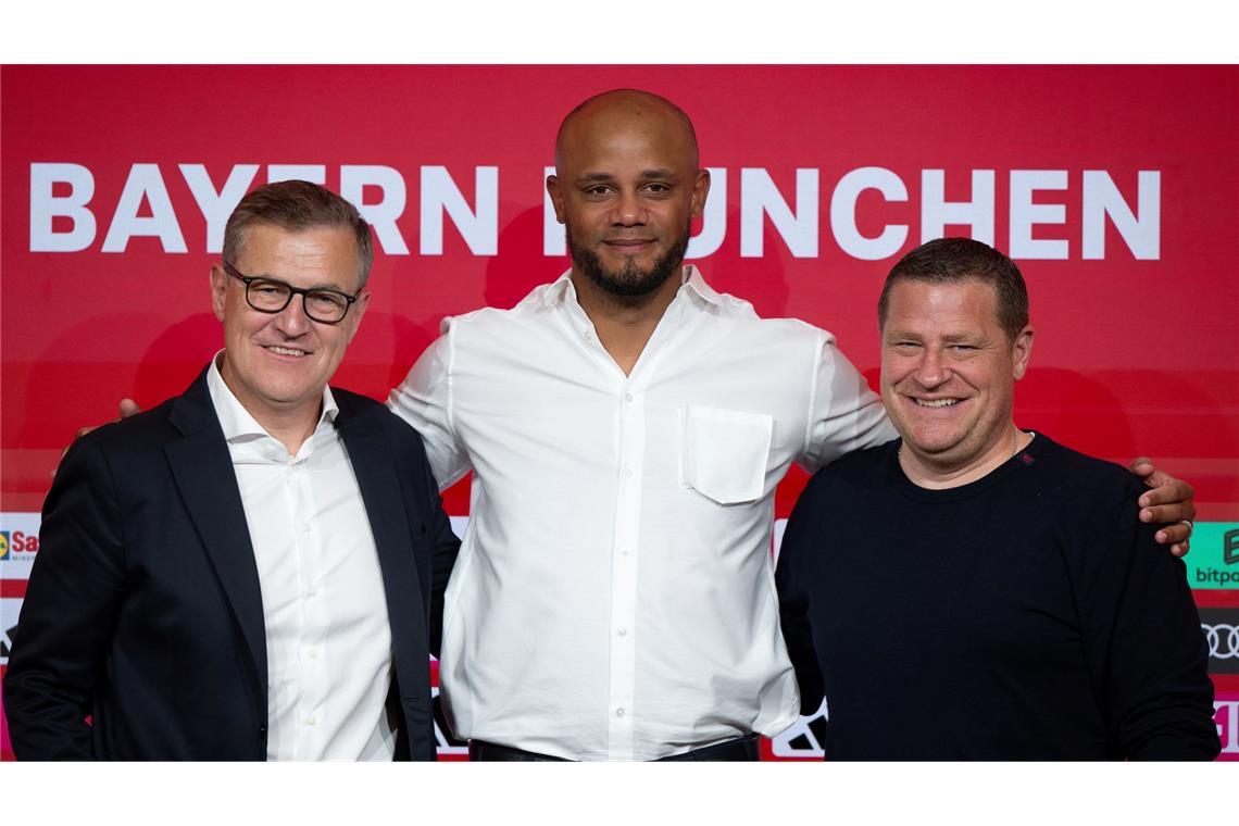 Weiter ein Team: Vorstandschef Jan-Christian Dreesen (l), Trainer Vincent Kompany (M) und Sportvorstand Max Eberl. (Archivbild)