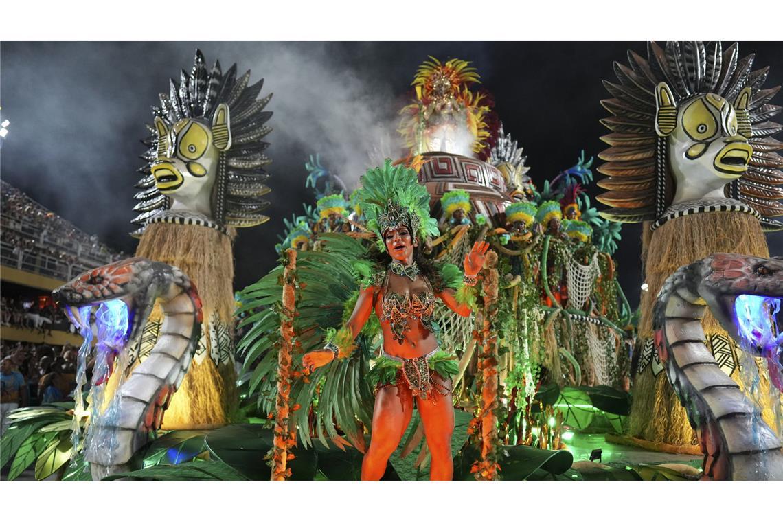 Karnevalsumzüge im Sambodrom in Rio – die schönsten Bilder Weitere Impressionen des Karnevalsumzugs in Rio.