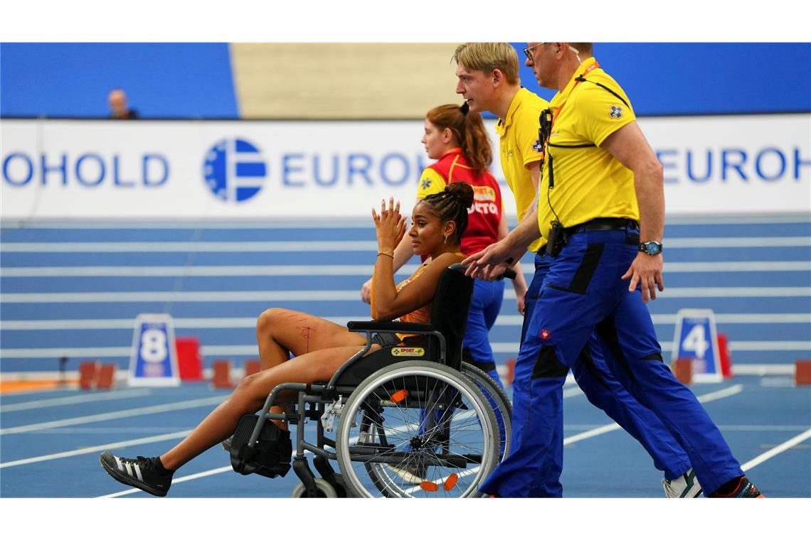 Ogunleye strahlt über EM-Silber - Mihambo rettet Bronze Weitspringerin Mikaelle Assani stürzte beim Anlauf zum letzten Versuch.