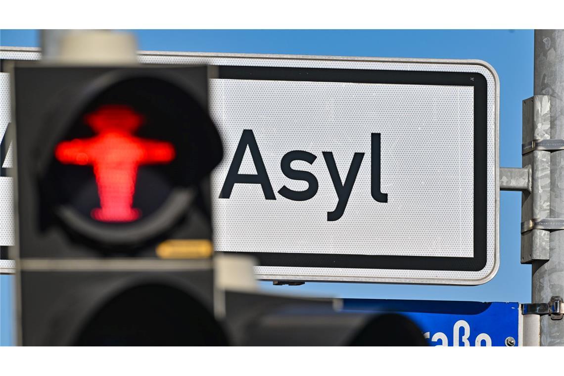Welche Leistungen Asylbewerber bekommen, ist gesetzlich geregelt. (Archivbild)