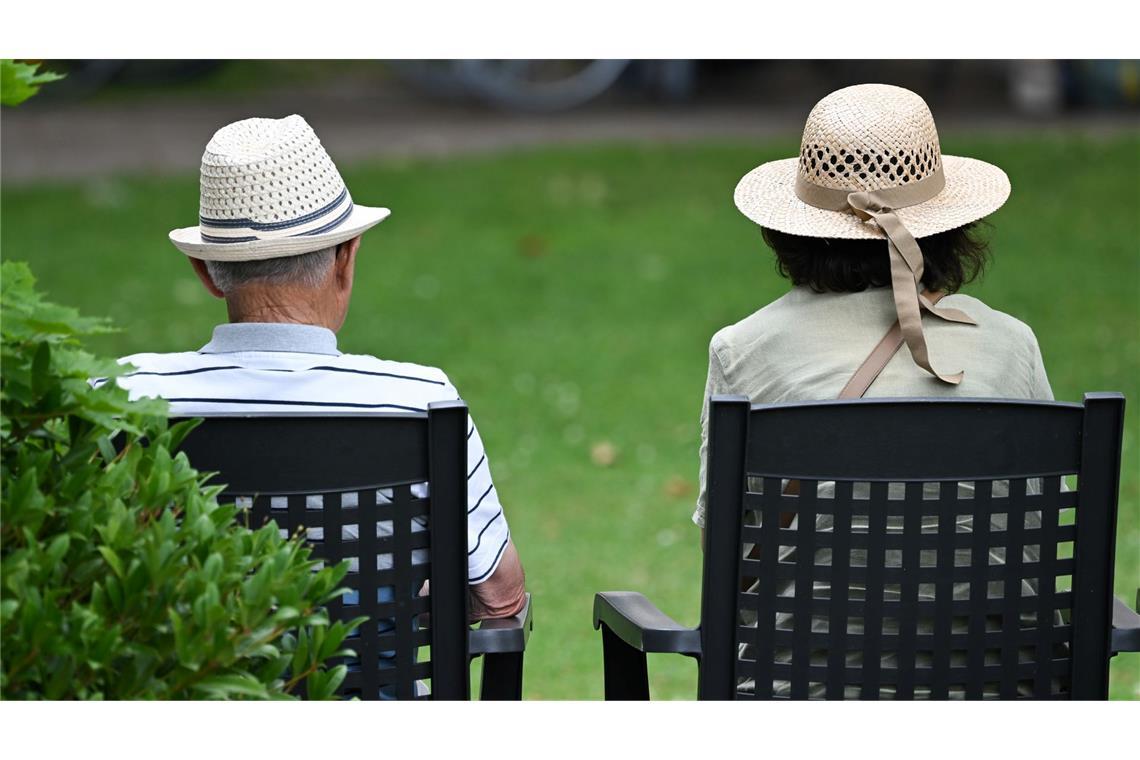 Welche Rolle spielen Gene für die menschliche Lebensdauer? Diese Frage treibt die Altersforschung schon lange um.