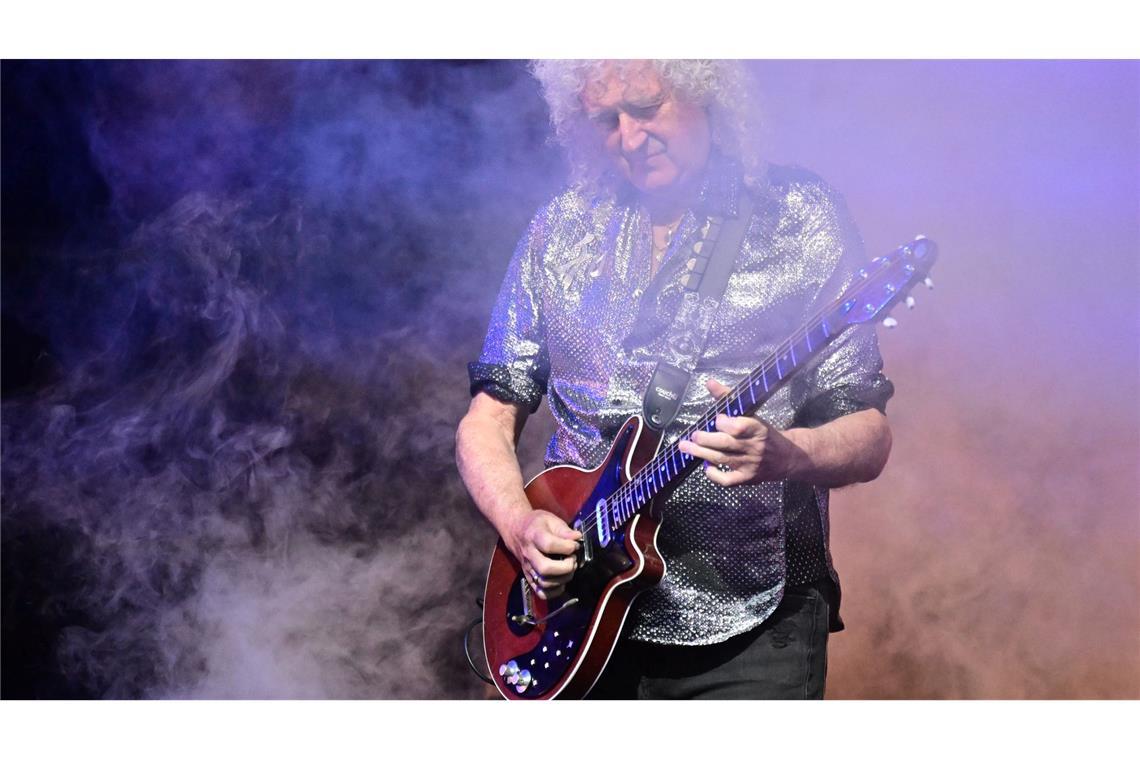 Warum der Queen-Gitarrist sich ständig verspielt Weltberühmt, aber kein Solo ohne Fehler: Brian May stört sich nicht daran.
