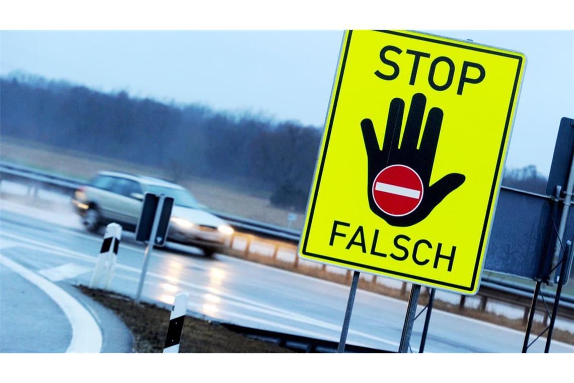 Wer falsch auf die Autobahn auffährt, bringt sich und andere in Lebensgefahr. An manchen Auffahrten warnen Schilder davor, dass man irrtümlich die falsche Richtung eingeschlagen hat.