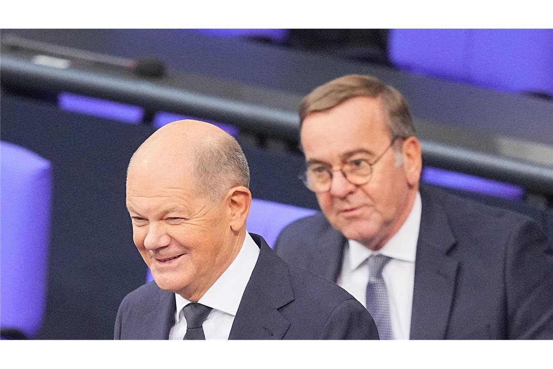Olaf Scholz, Boris Pistorius und die Frage, ob das Unglaubliche passiert Wer führt die SPD in den Wahlkampf: Kanzler Olaf Scholz oder Verteidigungsminister Boris Pistorius?