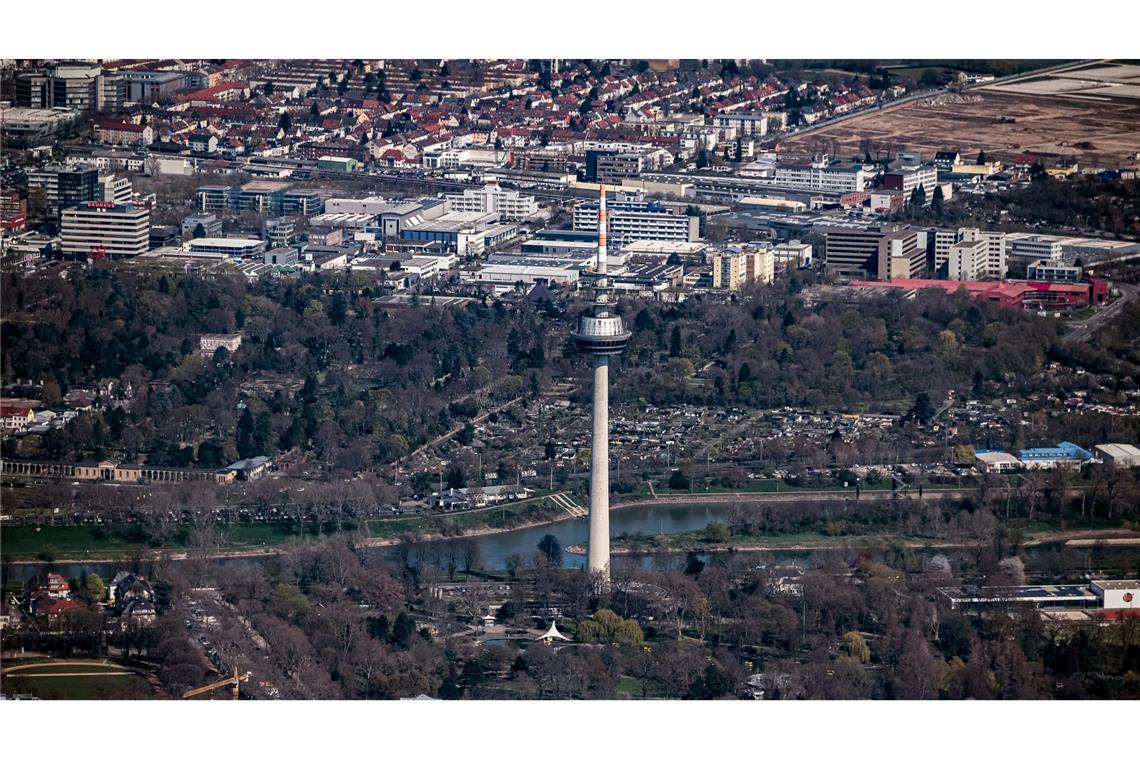 Einkehr mit Aussicht in deutschen Metropolen Wer hier speist, sollte schwindelfrei sein. (Archivbild)