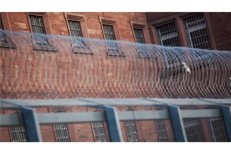 Wer in Pforzheim hinter Gittern sitzt, der muss Deutschland bald verlassen. Das frühere Gefängnis ist seit zehn Jahren Baden-Württembergs einzige Abschiebungshafteinrichtung (Archivfoto).