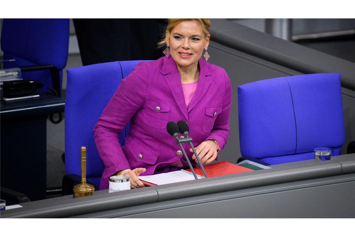 Wer keinen Hausausweis erhält, soll auch nicht mit öffentlichen Mitteln bezahlt werden, meint Bundestagspräsidentin Klöckner. (Archivfoto)