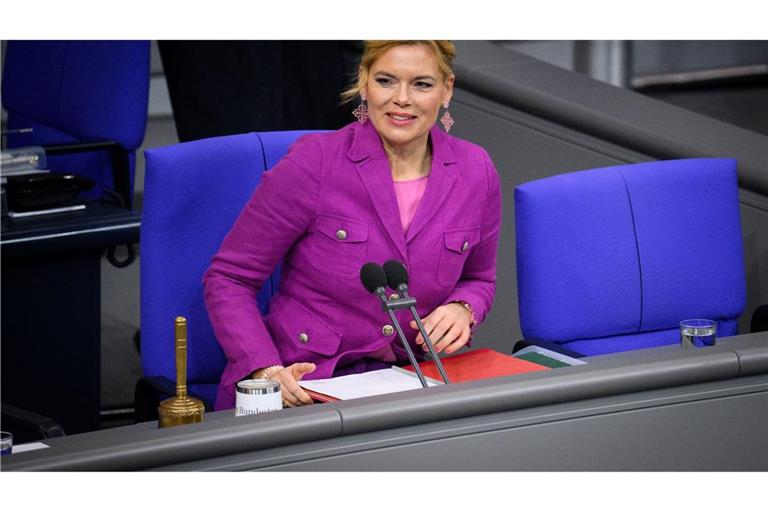 Wer keinen Hausausweis erhält, soll auch nicht mit öffentlichen Mitteln bezahlt werden, meint Bundestagspräsidentin Klöckner. (Archivfoto)