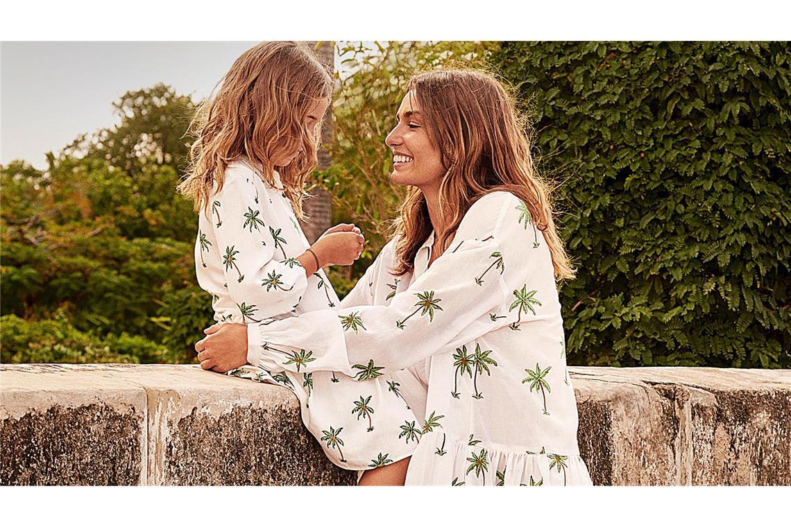 Mutter und Tochter im Partnerlook – was soll das? Wer kopiert hier wen – und was hat das mit dem Longevity-Trend zu tun?
