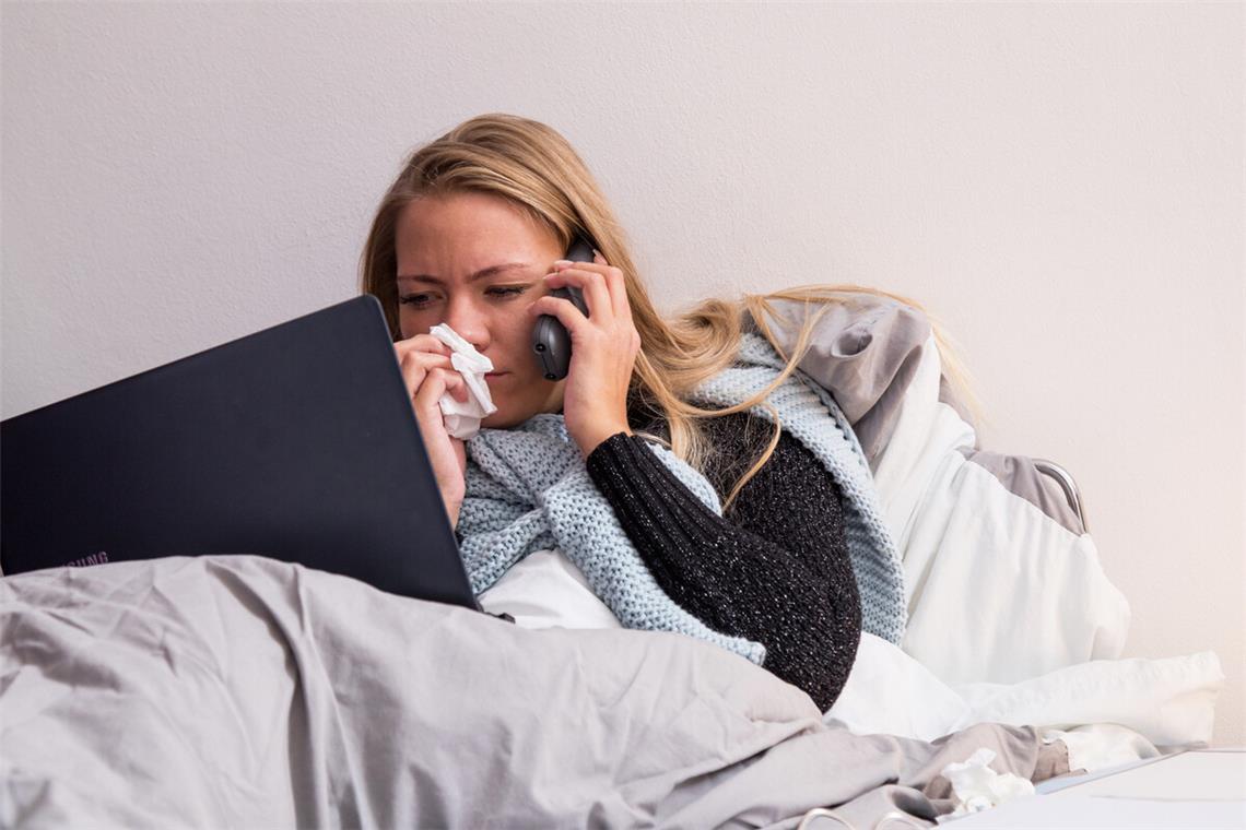 Klassenkampf um Krankenschein Wer krank ist, sollte sich auskurieren – doch sind immer alle krank gemeldete Arbeitnehmerinnen und Arbeitnehmer arbeitsunfähig?