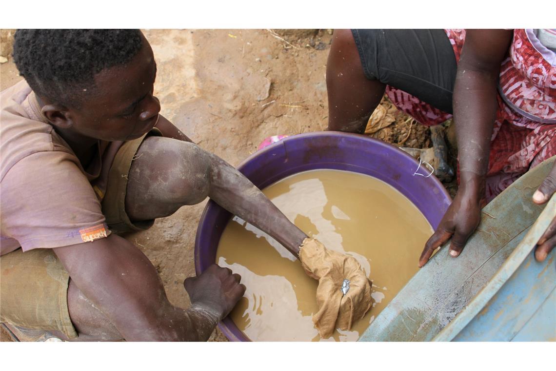 Wer von Kinderarbeit profitiert, soll durch das Gesetz zur Rechenschaft gezogen werden können. (Symbolbild)