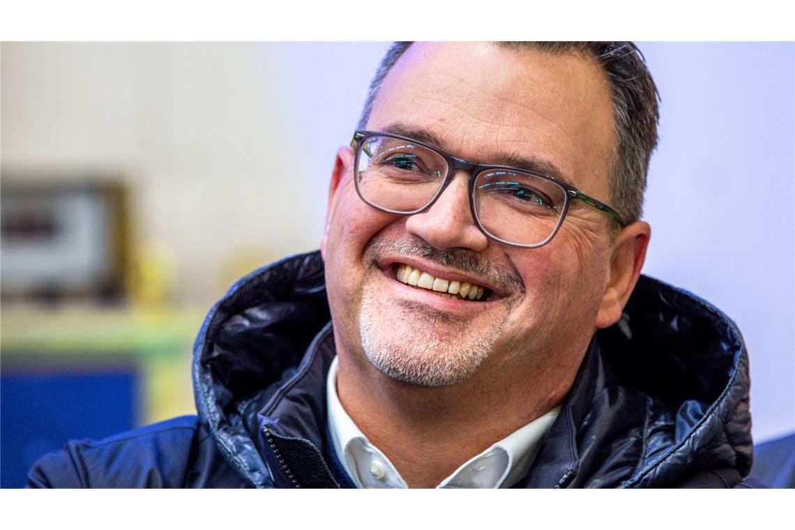 Thyssenkrupp will U-Boot-Sparte an die Börse bringen Werft-Chef Oliver Burkhard lässt sich nicht in die Karten schauen. (Archivbild)