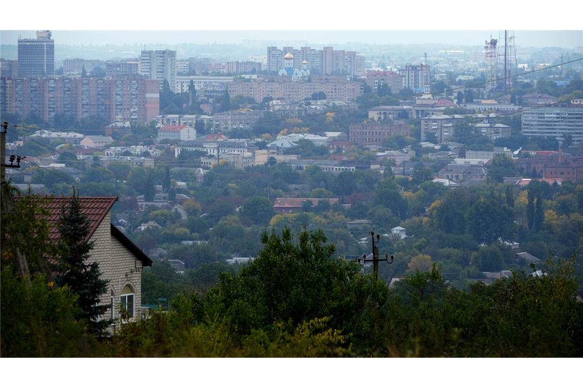 Medien: Russische Soldaten wegen Mordes verurteilt Wie die ukrainische Stadt Luhansk ist fast das gesamte gleichnamige Gebiet von Russland besetzt. (Archivbild)