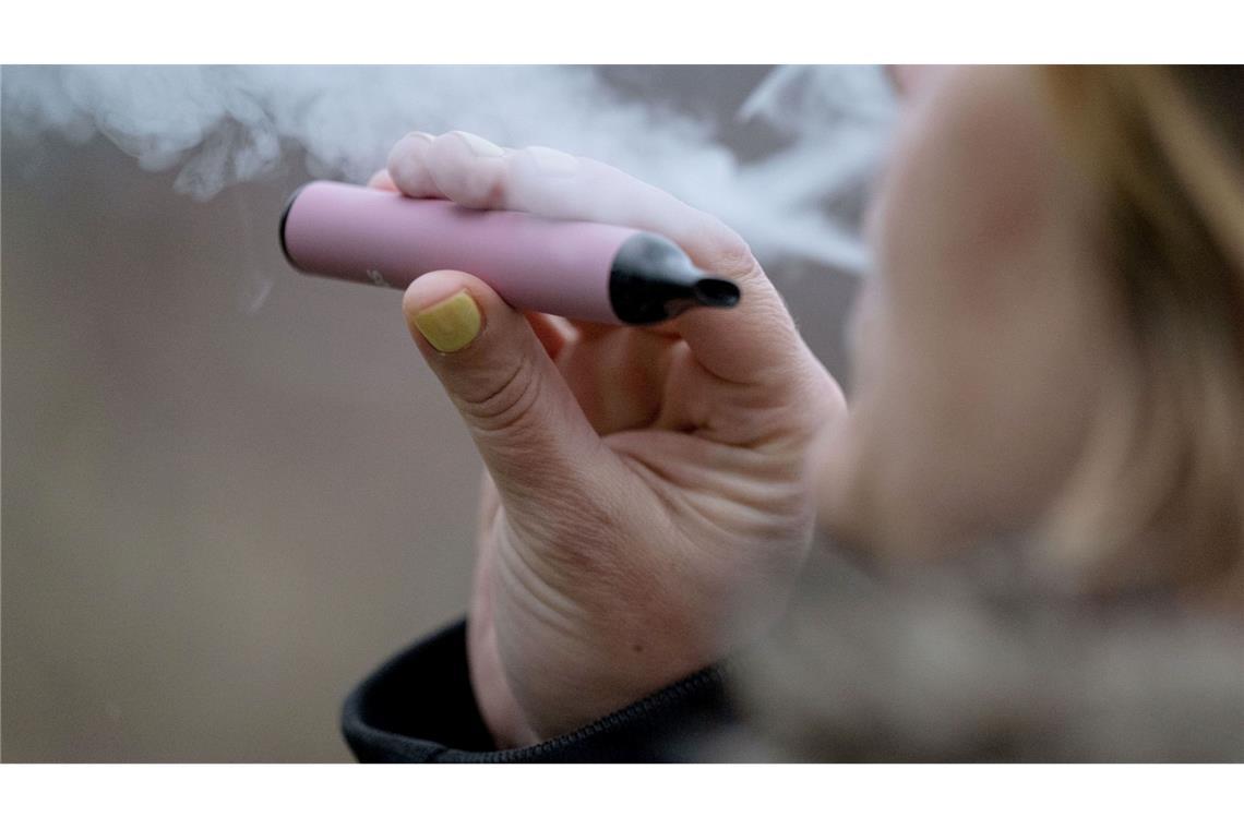 Wie groß ist das Gesundheitsrrisiko von E-Zigaretten? (Archivbild)