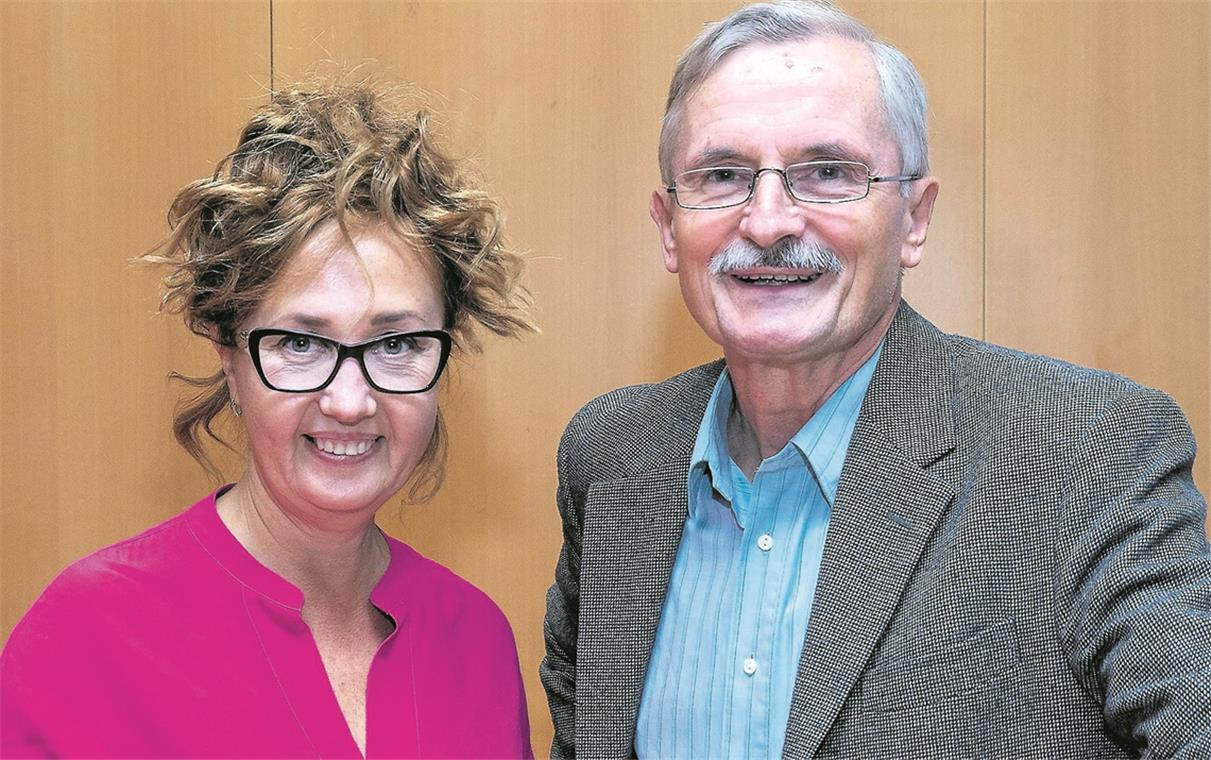 Selbstständigkeit und Lebensqualität im hohen Alter Wie hält man sich selbst fit? Antworten gaben Ellada Heidebrecht und Walter Fischer. Foto: J. Fiedler