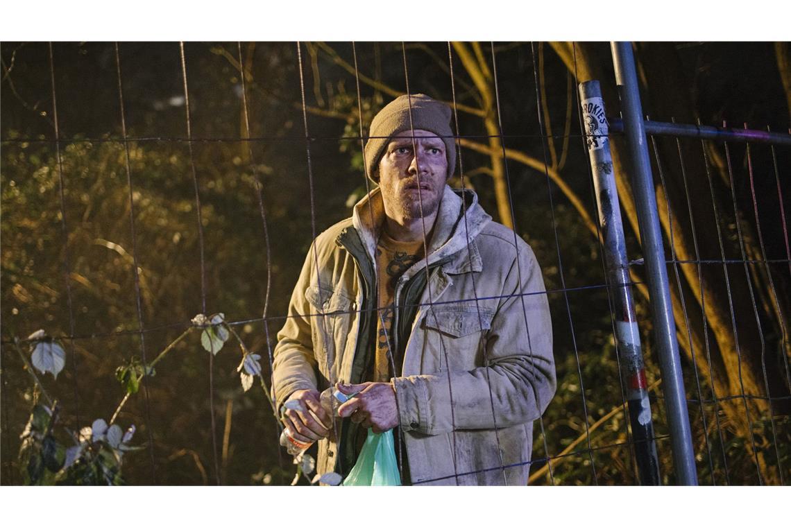 Wie ist der Obdachlose (Robin Bongarts) an das Handy des Opfers gekommem?