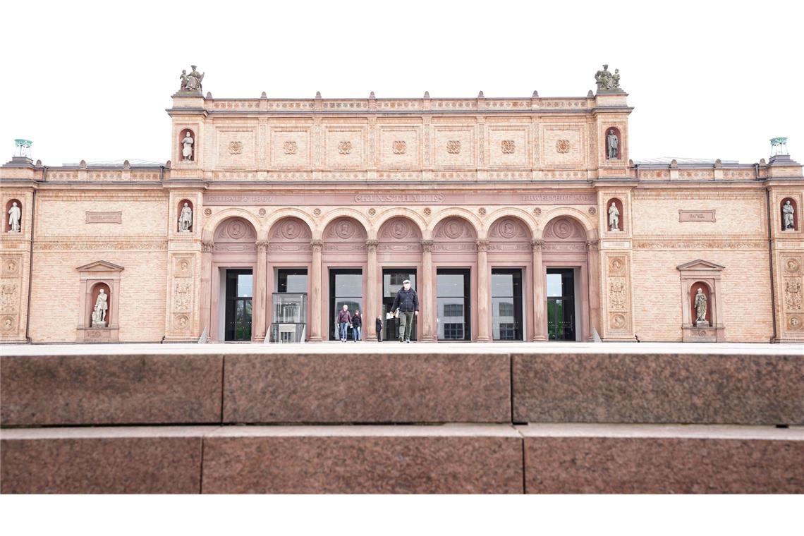"Bei Anruf Kultur" - Museen vom Sofa aus erkunden Wie riecht es eigentlich in der Kunsthalle? In der neuen Hörführung von "Bei Anruf Kultur" werden auch Fragen wie diese beantwortet.