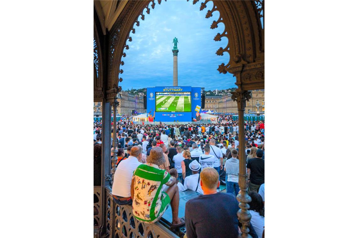 Wie schon bei der Fußball-EM 2024 wird sich der Stuttgarter Schlossplatz auch für die Finals 2027 wieder in eine Public-Viewing-Zone verwandeln.