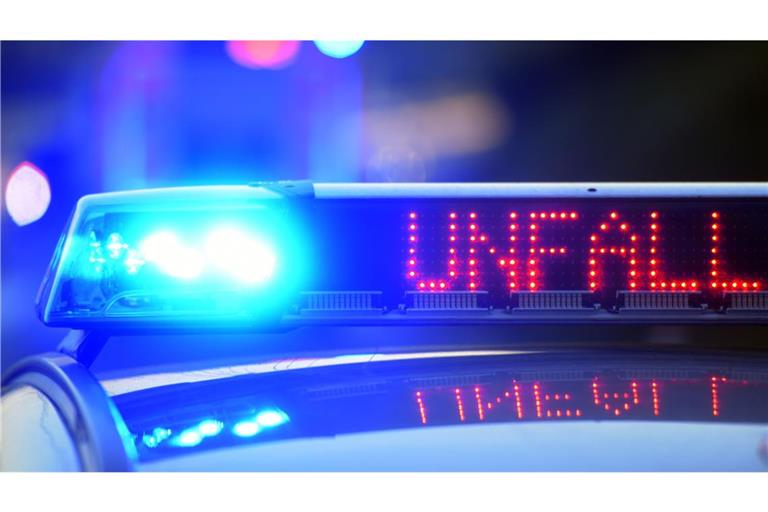 Wie sich der Unfall genau zugetragen hat, sei noch unklar. (Symbolbild)