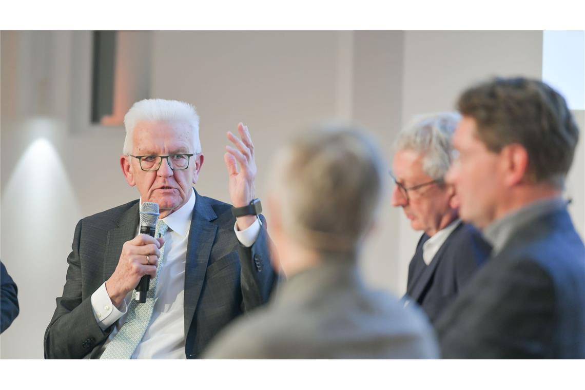Winfried Kretschmann berichtet von seinen jüngsten Besuchen bei der EU-Kommission in Brüssel.