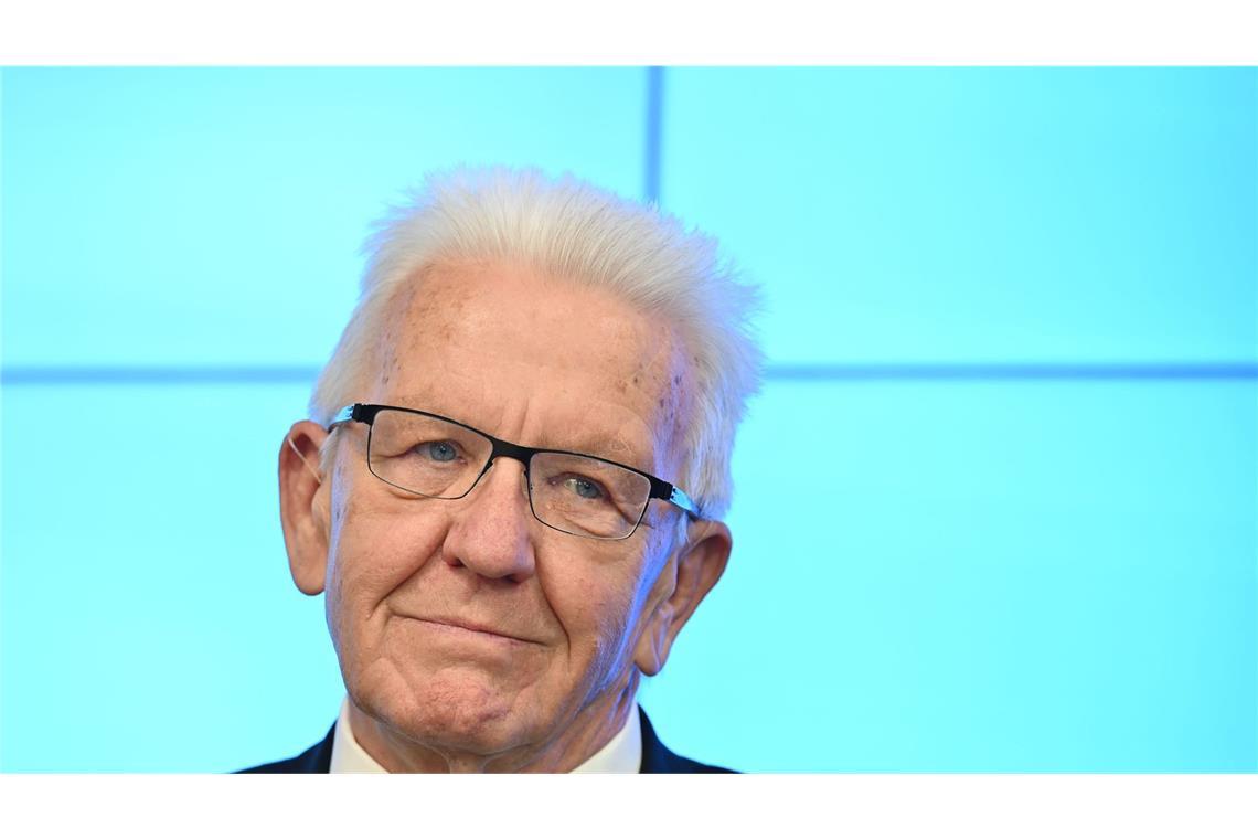 Winfried Kretschmann (Bündnis 90/Die Grünen) während seiner letzten Landespressekonferenz.
