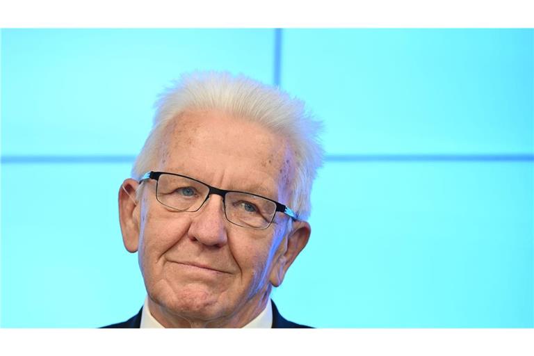 Winfried Kretschmann (Bündnis 90/Die Grünen) während seiner letzten Landespressekonferenz.