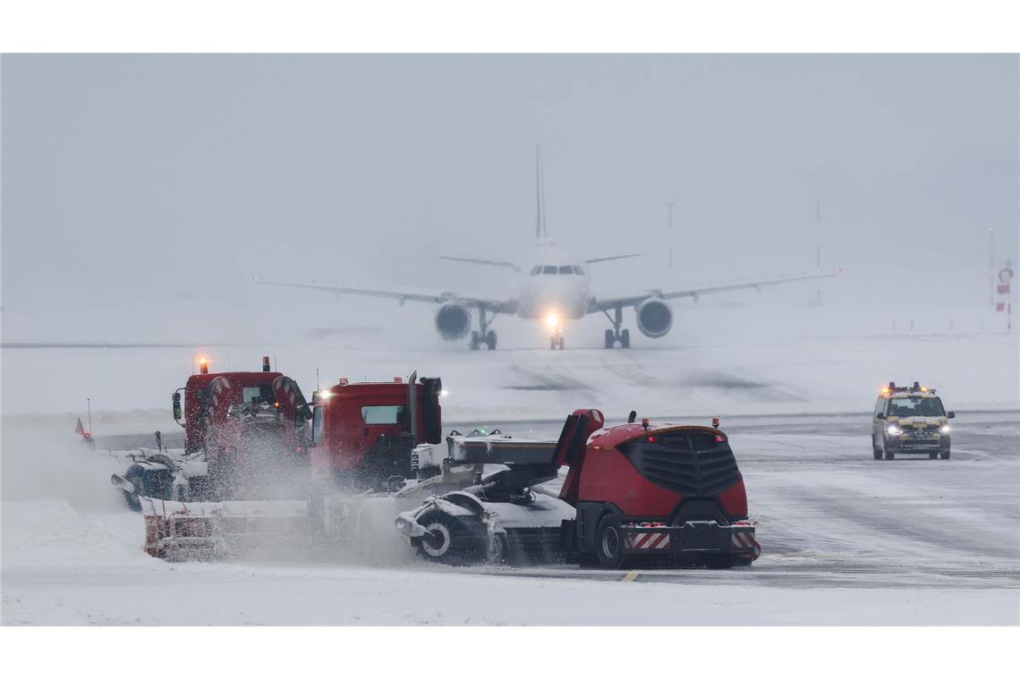 Winterdienst am Flughafen Hamburg