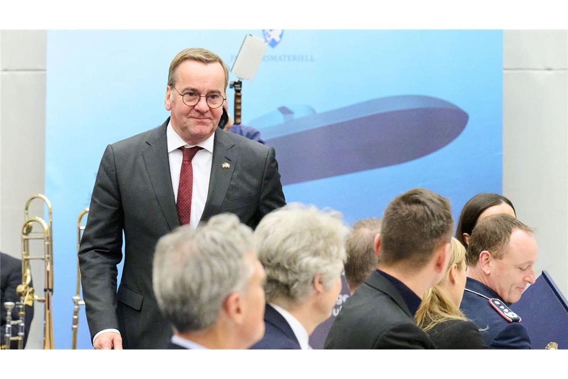 Pistorius: Brauchen vier weitere neue U-Boote "Wir leben in unsicheren Zeiten, aber heute setzen wir ein Signal der Einigkeit", sagt Bundesverteidigungsminister Boris Pistorius in Norwegen.