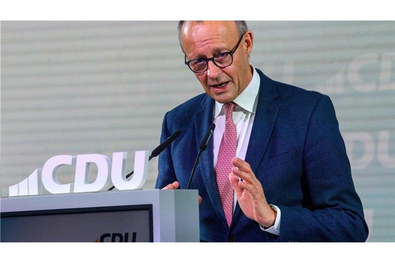 "Wir müssen ein starker Industriestandort bleiben", sagt Kanzler Friedrich Merz (CDU).
