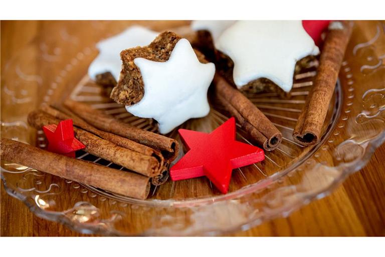 Wir verbinden den Geruch und Geschmack von Lebkuchen, Glühwein und Zimtsternen mit Weihnachten, weil es diese traditionell zu der Zeit bei uns gibt. (Symbolbild)