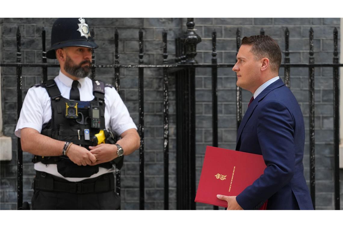 Wird Gesundheitsminister Wes Streeting Regierungschef Starmer herausfordern?