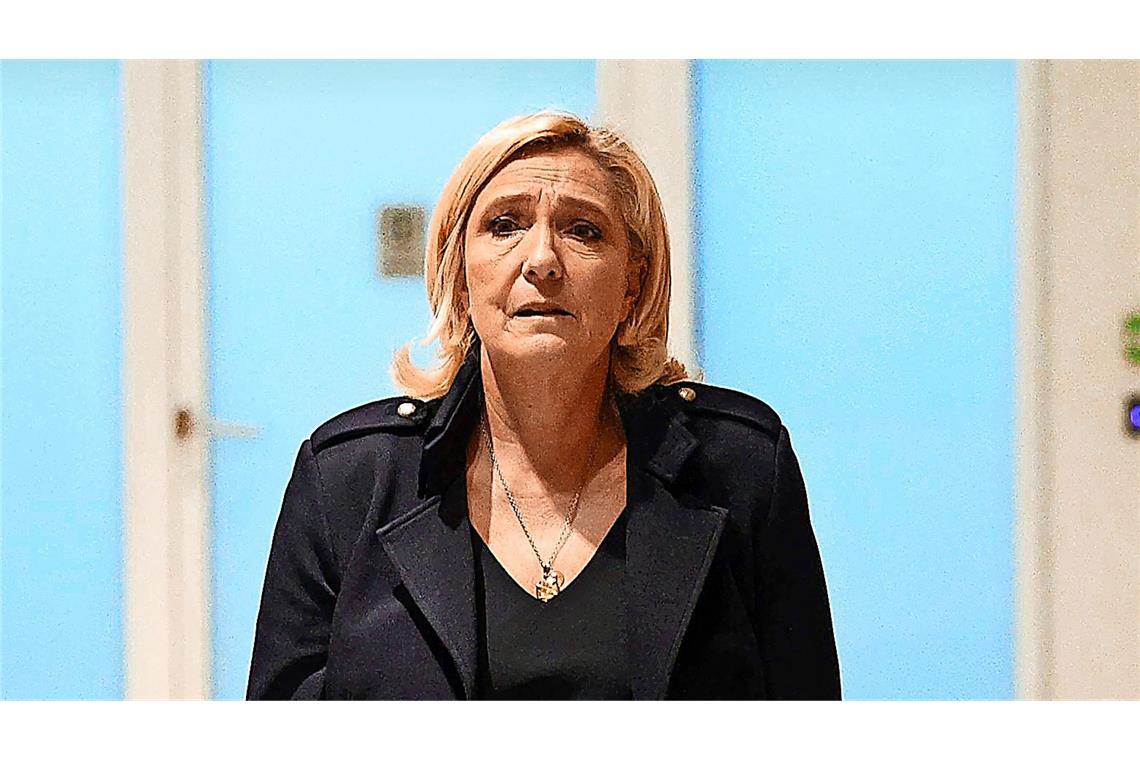 Urteil könnte Le Pen die Wahl kosten Wird Marine Le Pen verurteilt, würde sie das wohl fünf Jahre lang für ein politisches Amt blockieren.