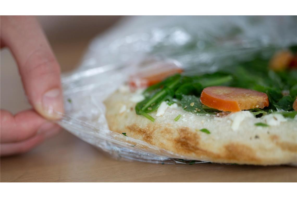 Wird Tiefkühlpizza künftig teuer? (Archivbild)