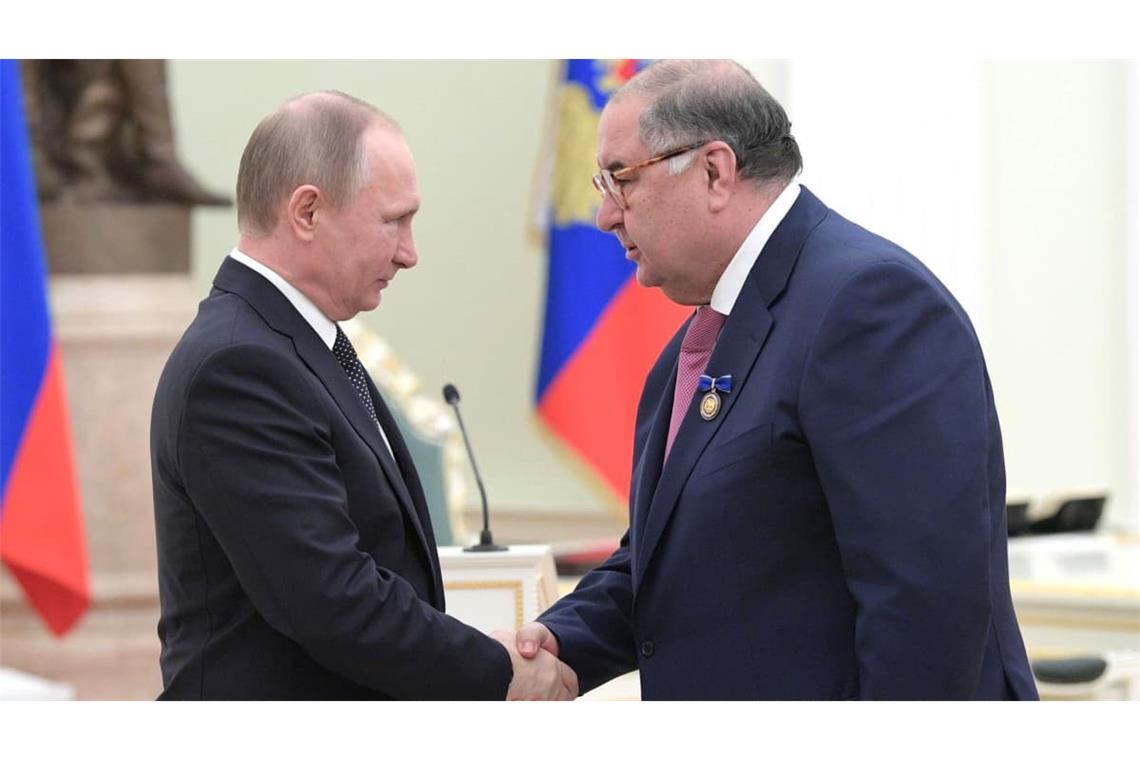 Wladimir Putin und Alischer Usmanow - die Nähe zum Kreml-Chef hat den Milliardär auf die Sanktionsliste gebracht.