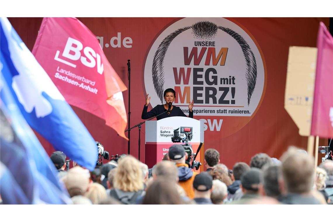 „WM – weg mit Merz!“, fordert das Bündnis Sahra Wagenknecht.