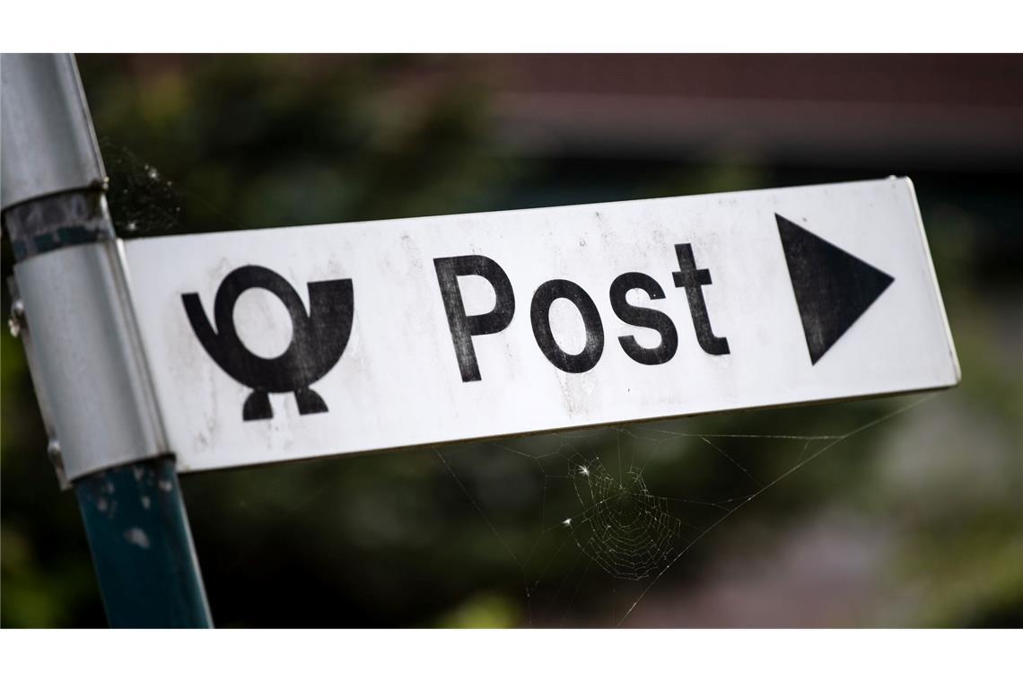 Automaten gelten erstmals als Postfilialen Wo lang geht es zur Post? Mancherorts endet der Weg vor einem Automaten. (Symbolbild)