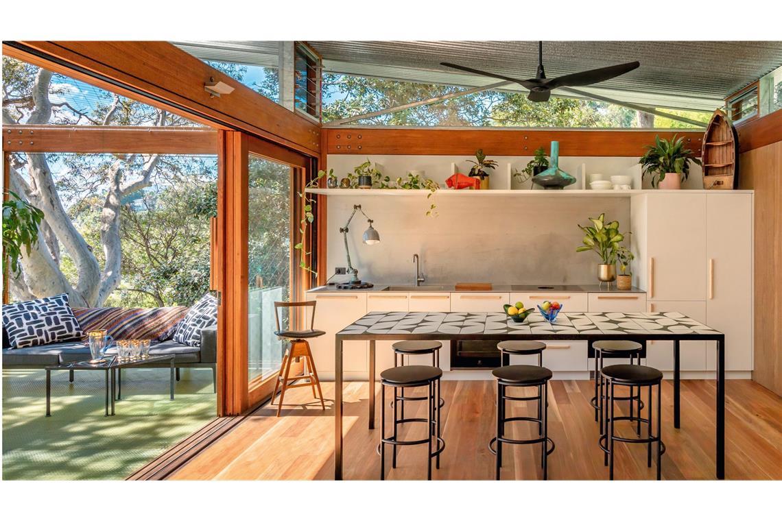 Wohnen im Einklang mit der Natur: CPLUSC Architekten und ihr Projekt „Balmy Palmy“,  Palm Beach, Sydney, Australien. Weitere Wohnbeispiele finden sich im Buch „Sustainable Living“.