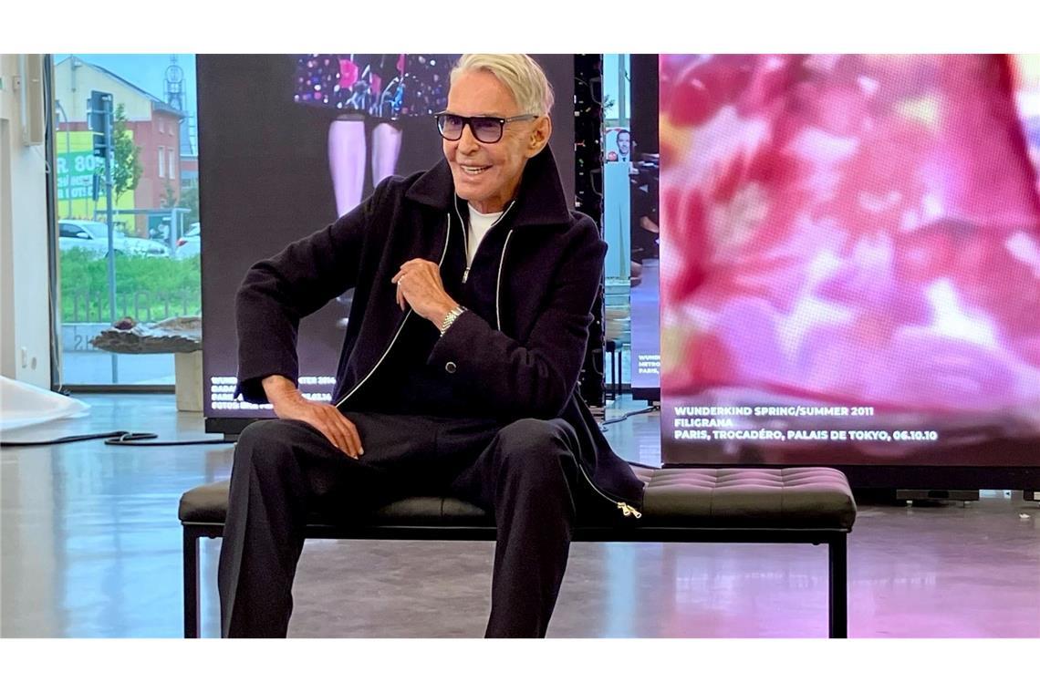 Joop feiert Lebenswerk und hat Lust auf ein neues Projekt Wolfgang Joop ist mehr als ein Modedesigner - das zeigt er in einer Ausstellung über sein Lebenswerk im Kunstraum Potsdam.