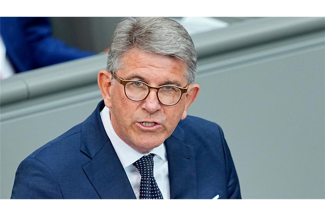 Zeichen der Solidarität: Lahav Shani dirigiert in Berlin Wolfram Weimer, Staatsminister für Kultur und Medien, intervenierte auch auf diplomatischen Kanälen (Archivbild).
