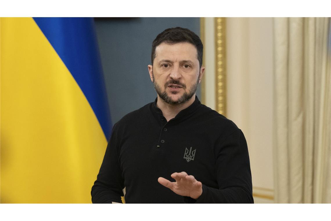 Ukrainer reagieren skeptisch auf Trumps Deal mit Putin Wolodymyr Selenskyj sagt, er brauche noch genauere Informationen des Telefonats zwischen Donald Trump und Wladimir Putin.