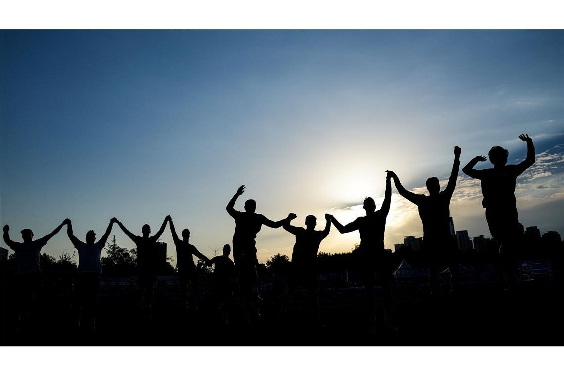 Bilder des Tages World Games 2025 - deutsche Spieler feiern nach gewonnenem Halbfinale im Faustball