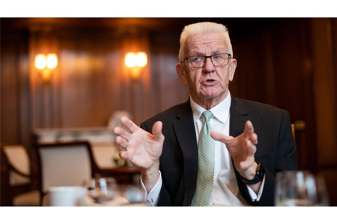 Kretschmann würdigt verstorbenen Altbundespräsidenten Würdigt Horst Köhler: Ministerpräsident Winfried Kretschmann