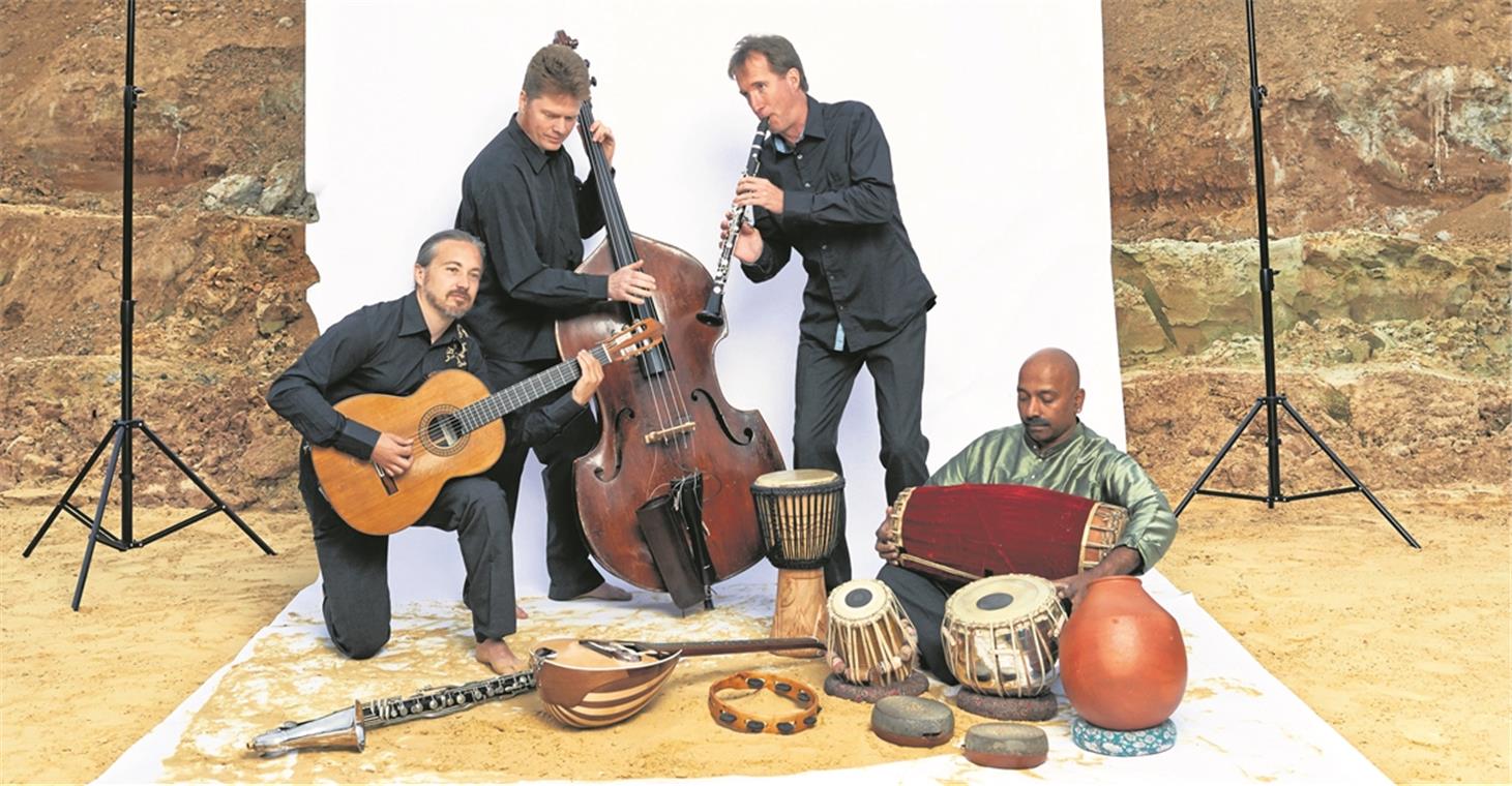 Weltmusik- und Klezmerband zu Gast Würzen Klezmer mit Zutaten anderer Musikwelten: Die Musiker vom Ensemble Noisten. Foto: privat