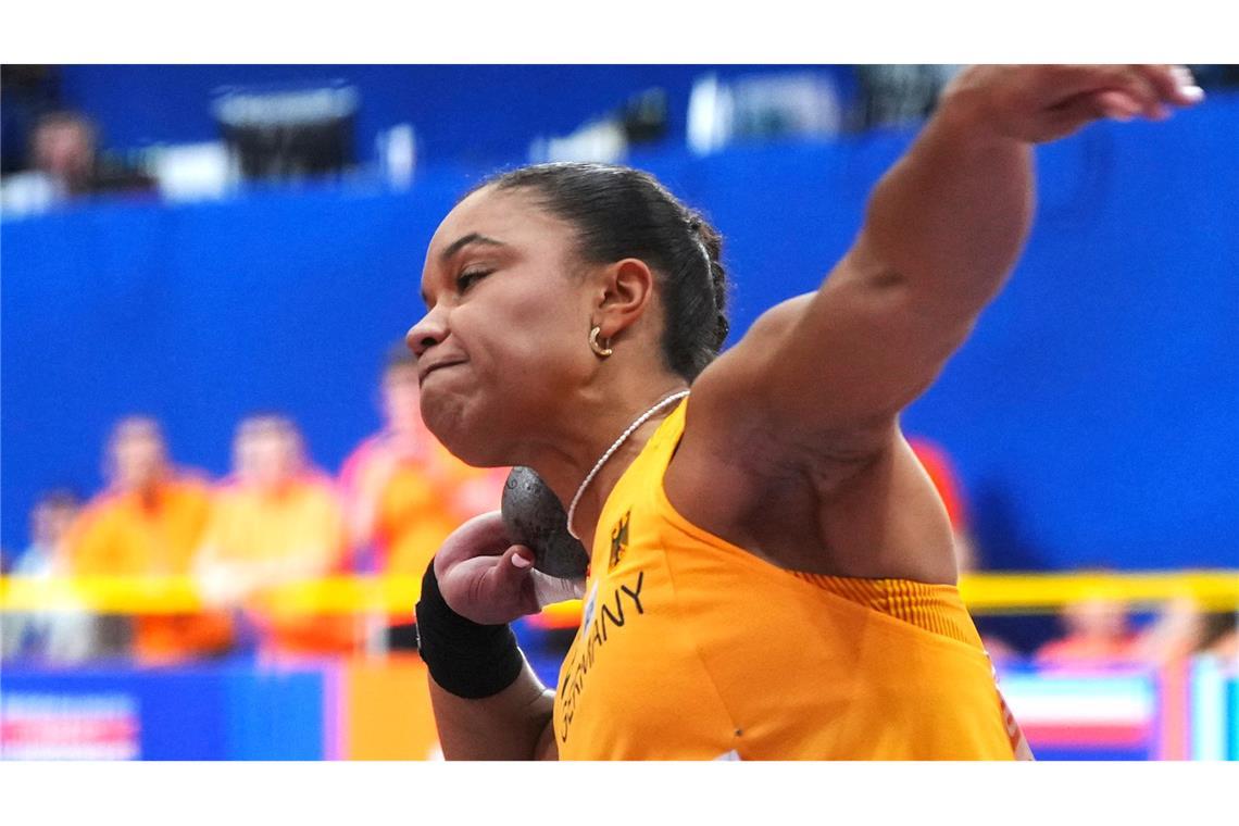 Ogunleye strahlt über EM-Silber - Mihambo rettet Bronze Yemisi Ogunleye gewann Silber bei der Hallen-EM.