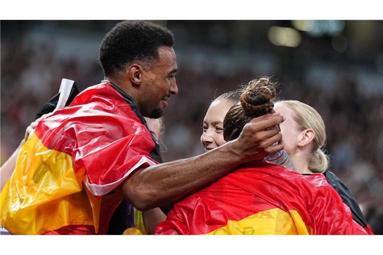 Zehnkämpfer Leo Neugebauer (l) und die Staffel-Frauen sorgen für ein glanzvolles Ende.