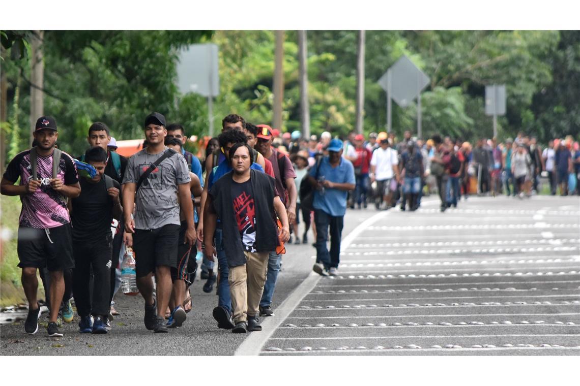 Mexikos Staatschefin erörtert Migrationspolitik mit Trump Zehntausende Menschen versuchen jedes Jahr, vor Armut, Gewalt und politischen Krisen aus Südamerika in die USA zu flüchten. (Archivbild)
